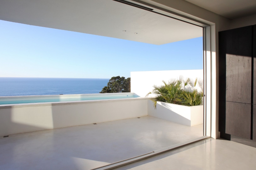 To Let 8 Bedroom Property for Rent in Bakoven Western Cape